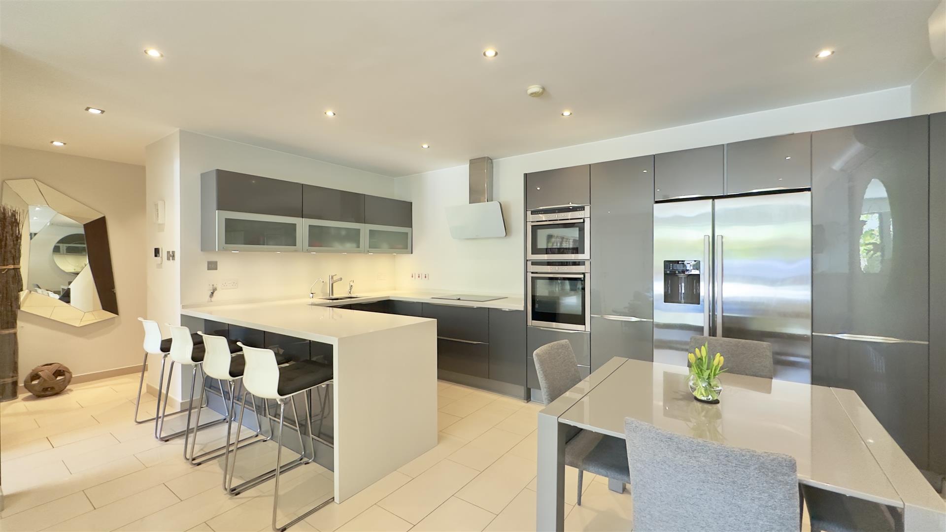  Image of Apartment - 2 Bedrooms - 2 Bathrooms for Rental in Ocean Village-Gibraltar, Image 7